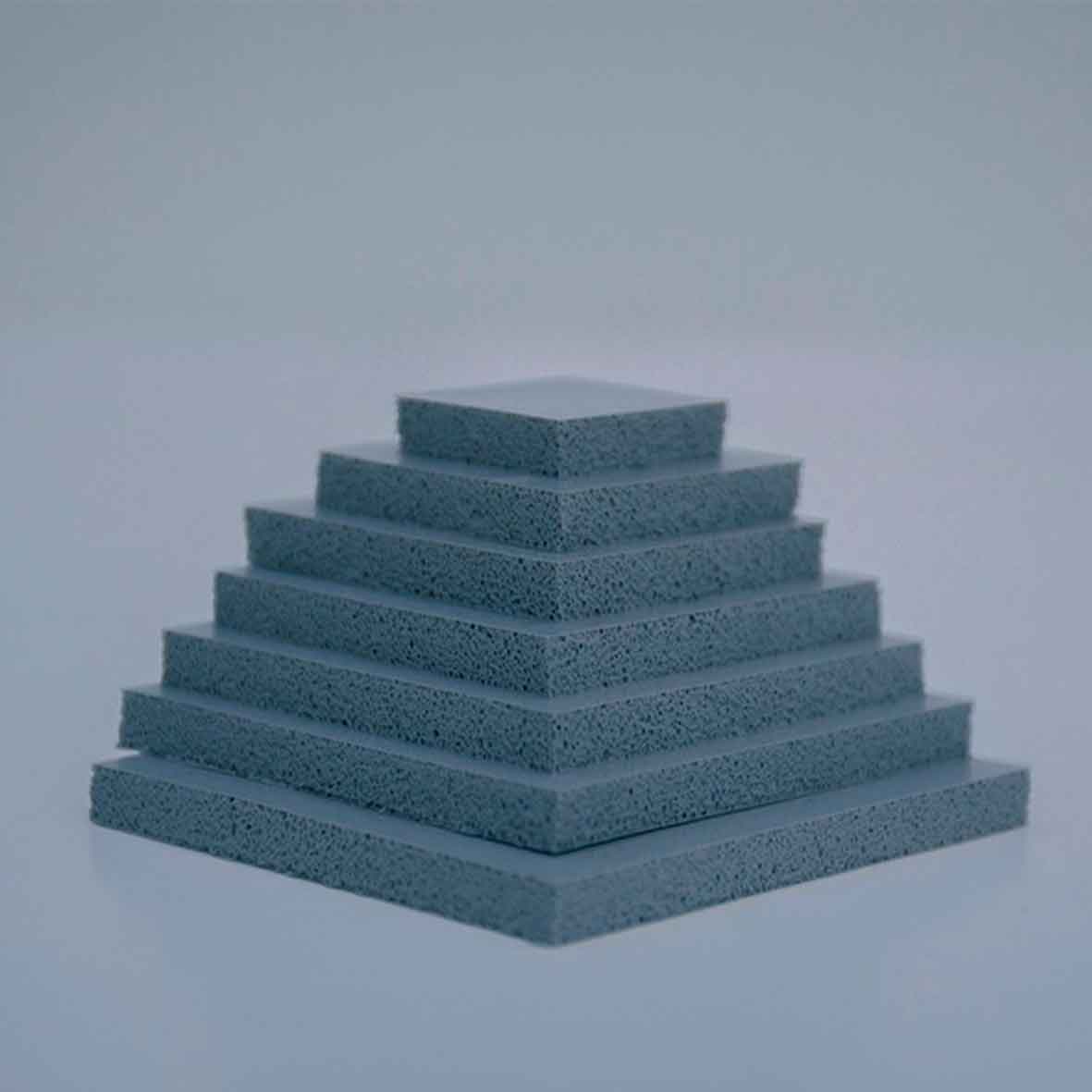 Sealing material